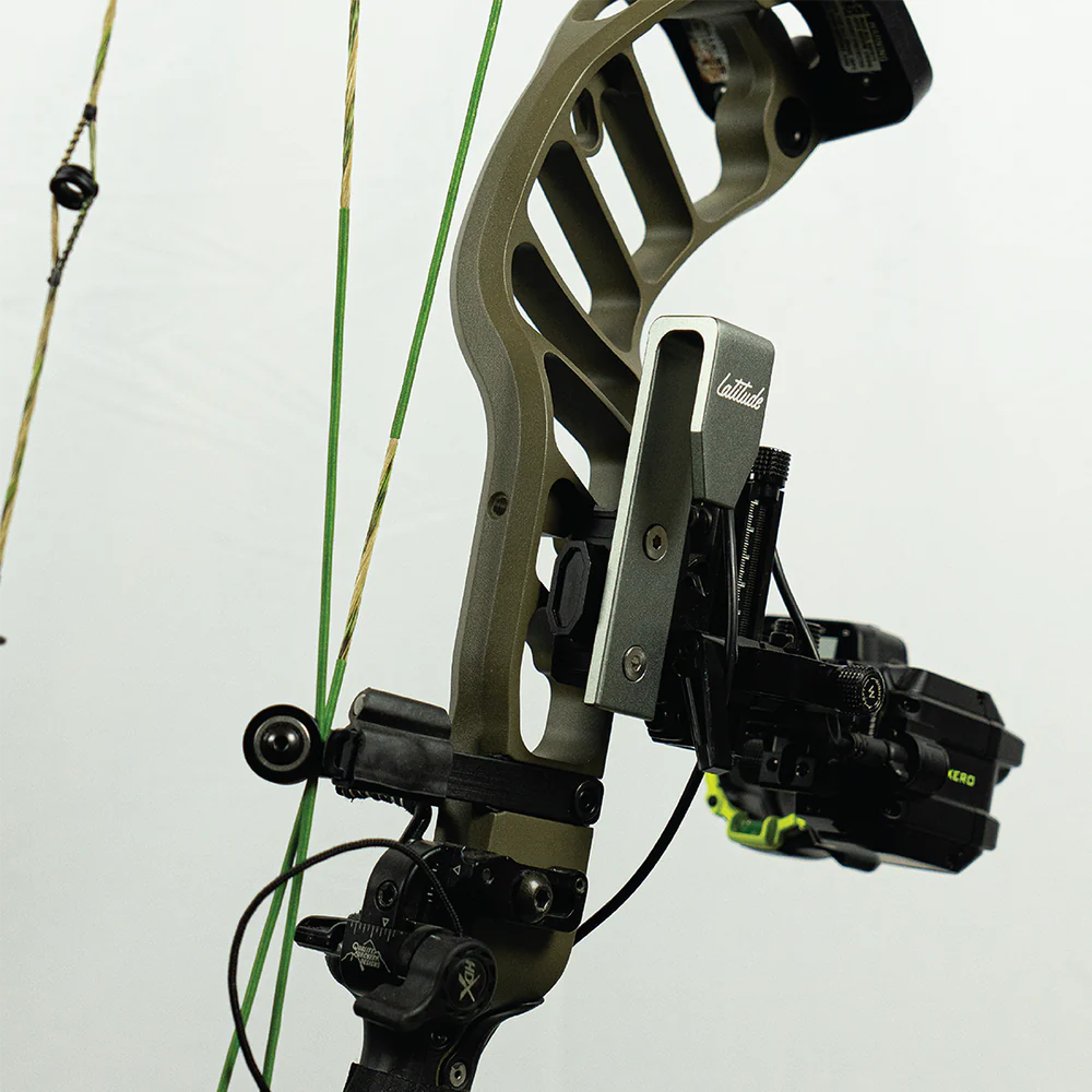 Latitude Fixed Bow Hanger