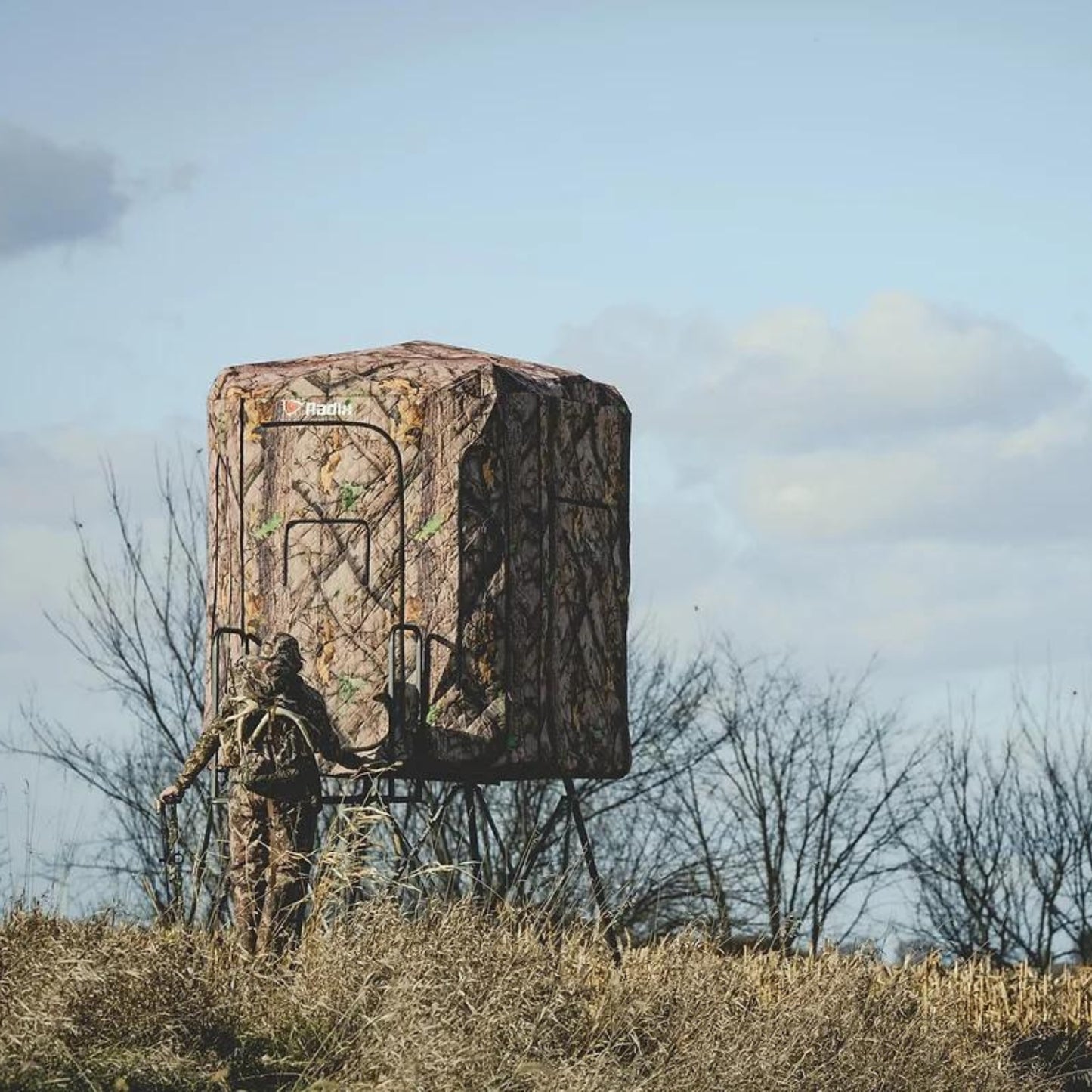 radix monarch soft shell blind in a field